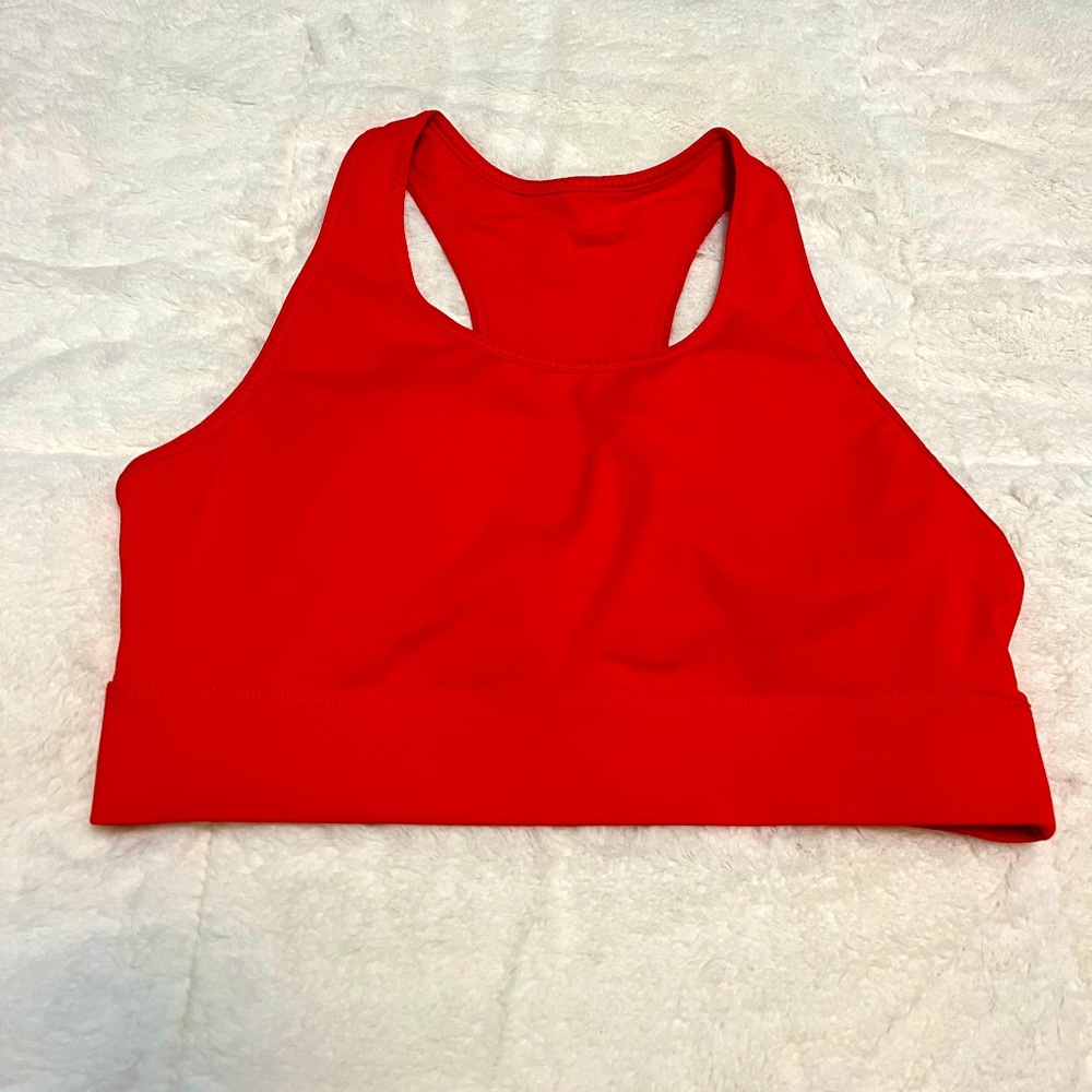 Fabletics On-The-Go Medium Impact Sports Bra with Pocket